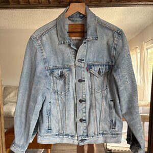 Levi's Vintage Fit Jean Jacket
